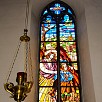 Foto: Vetrata Decorata con Incensiere - Chiesa di San Pietro - sec. XV (Trento) - 31